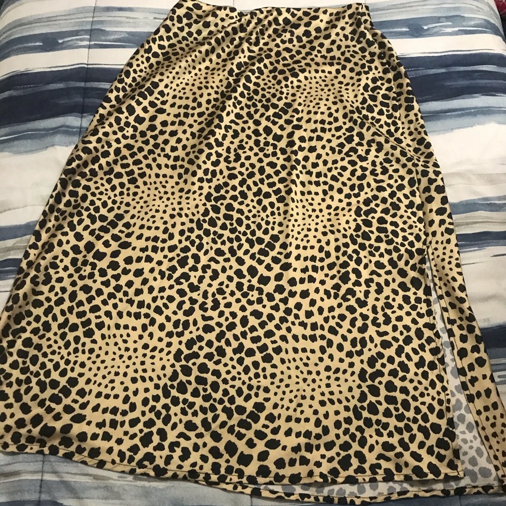 🦋5 for $30🦋 Women’s Leopard Skirt
